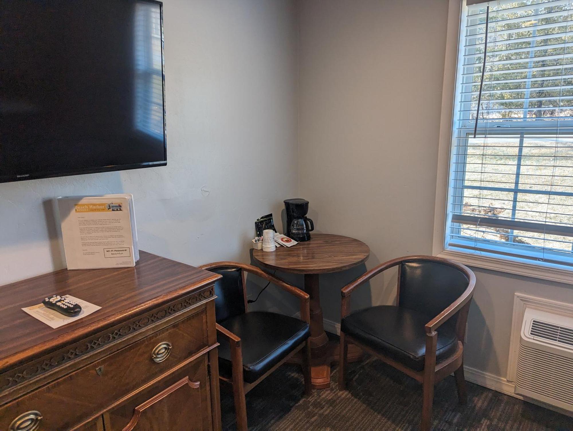 Beach Harbor Resort Sturgeon Bay Room photo